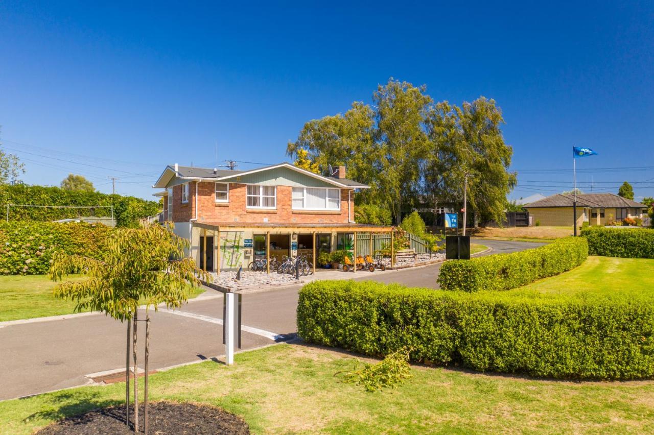 Cambridge Top 10 Holiday Park Экстерьер фото