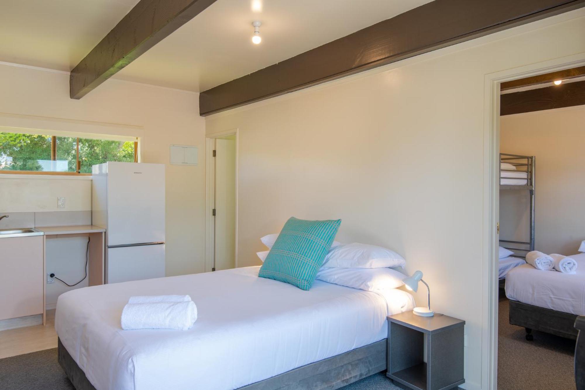 Cambridge Top 10 Holiday Park Экстерьер фото