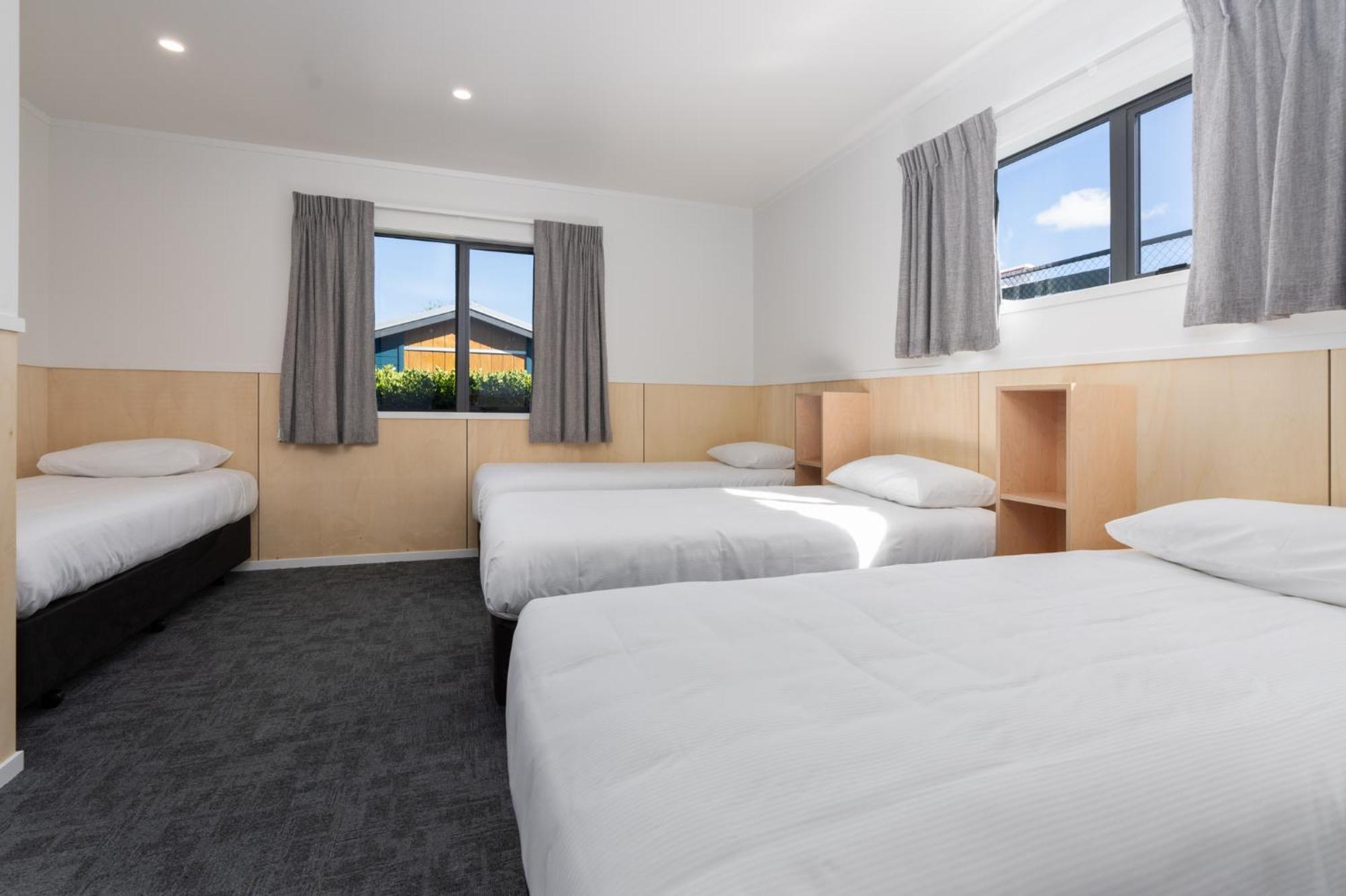 Cambridge Top 10 Holiday Park Экстерьер фото