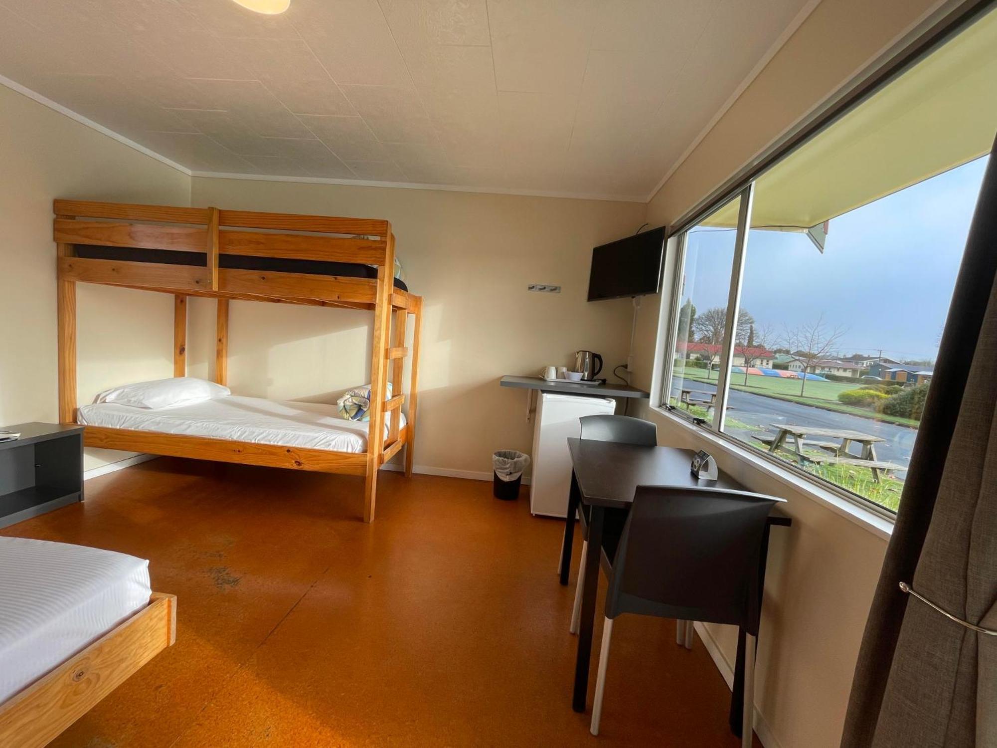 Cambridge Top 10 Holiday Park Номер фото