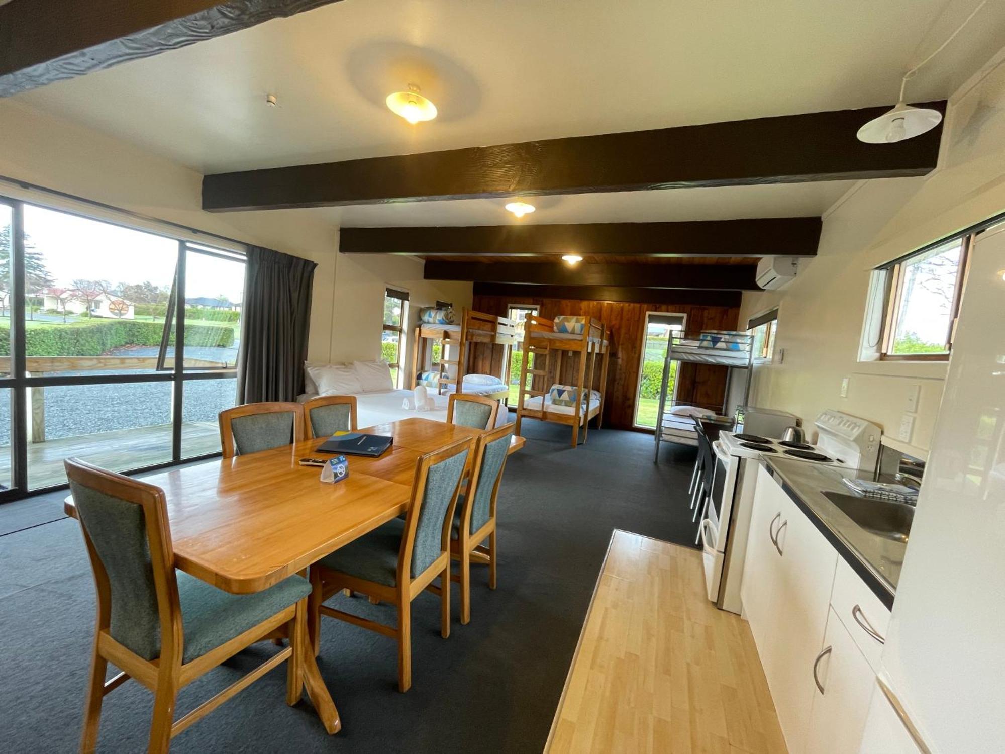 Cambridge Top 10 Holiday Park Номер фото
