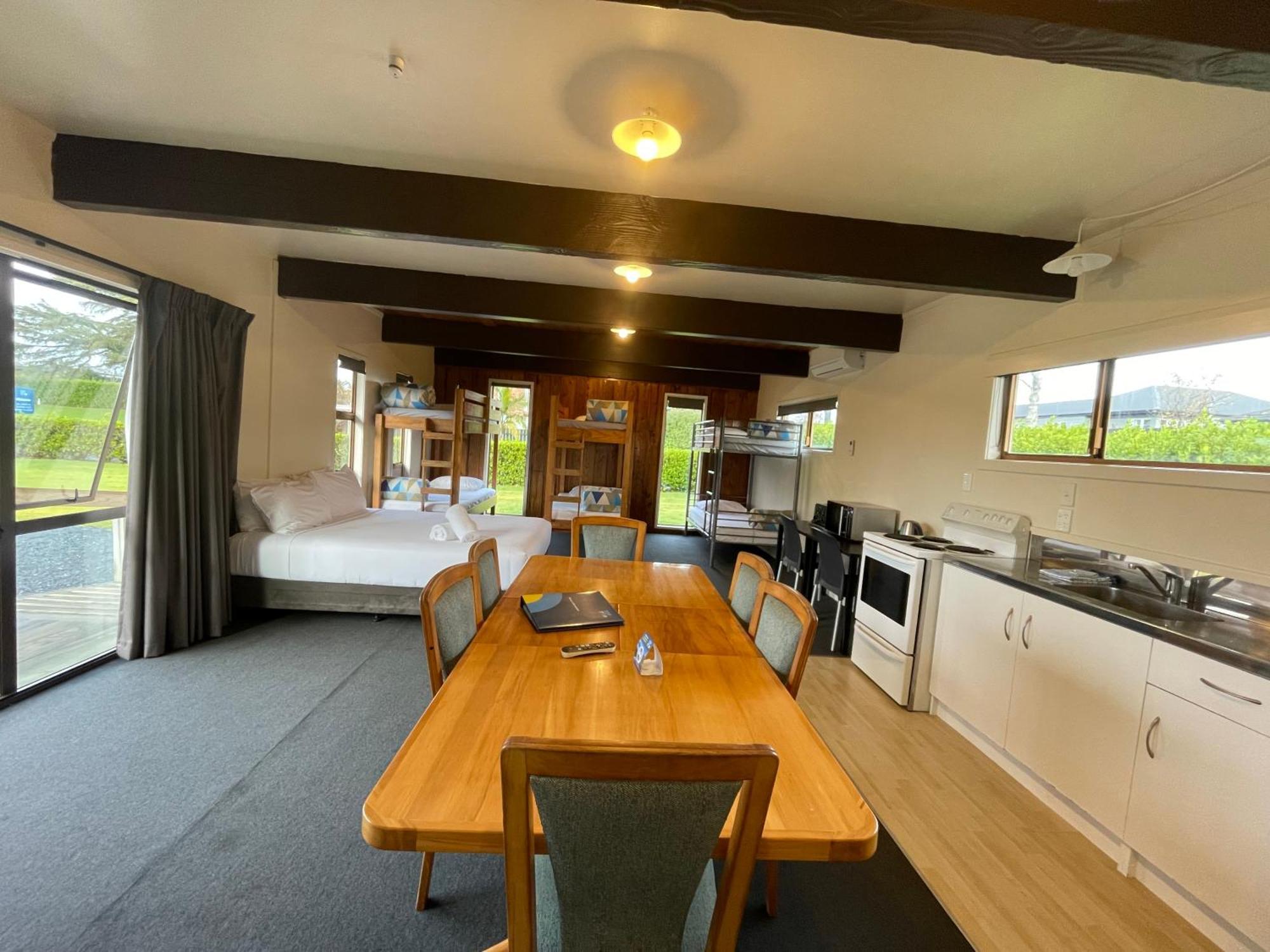 Cambridge Top 10 Holiday Park Номер фото